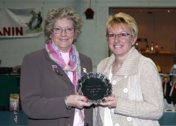 Presentation of the Burlmere Trophy for the Top Puppy